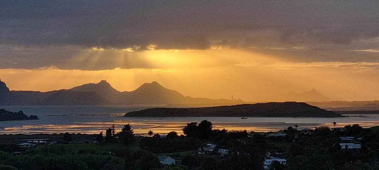 Hyecroft Lodge Whangarei Buitenkant foto